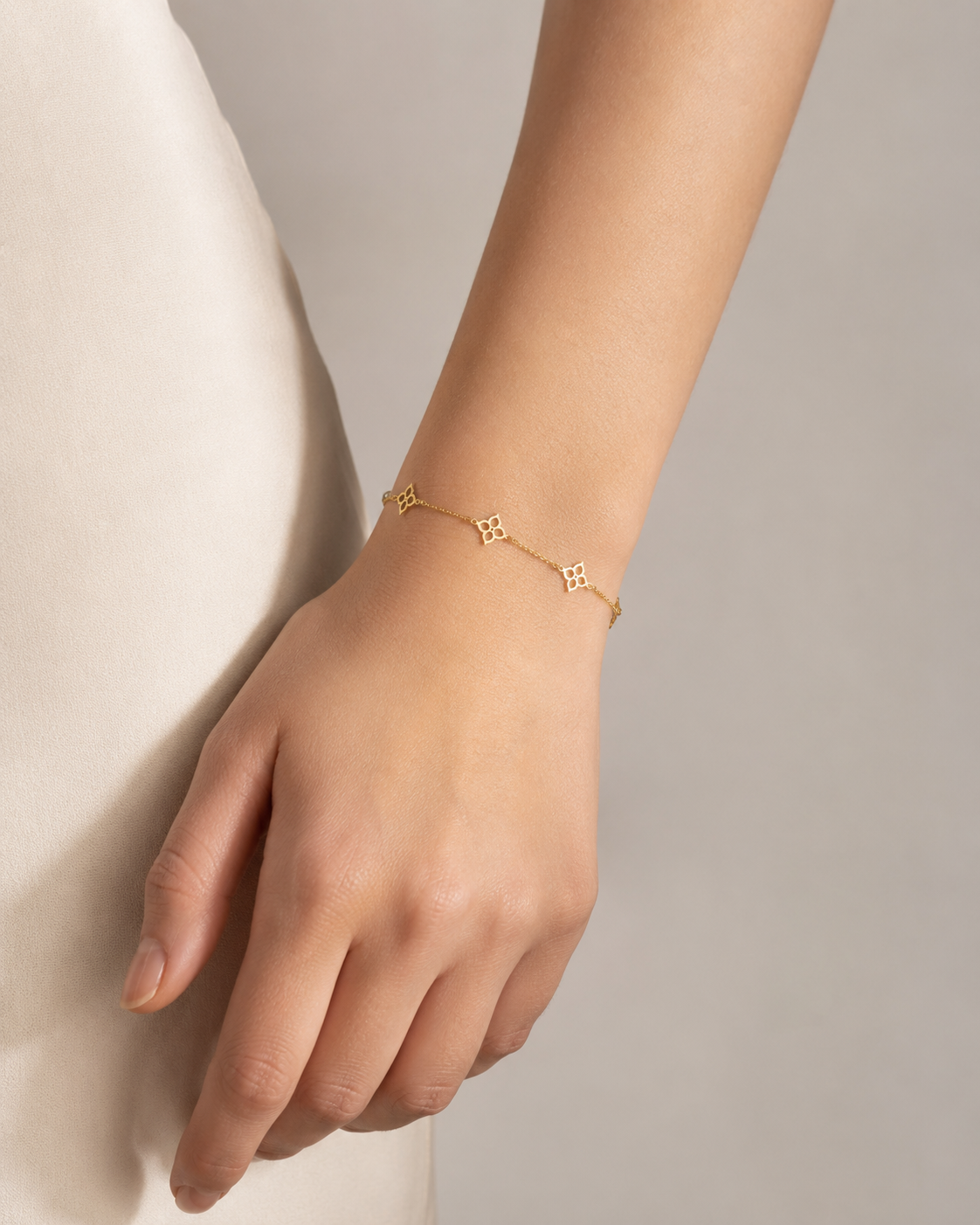 Quatrefoil Station Bracelet
